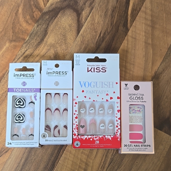 Assorted Nail Art Sets - Picture 1 of 5